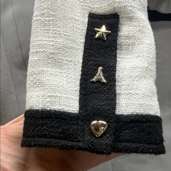 Karl Lagerfeld Paris White Black Colorblocked Tweed Chain Cropped Zip Up Blazer - Picture 8 of 11